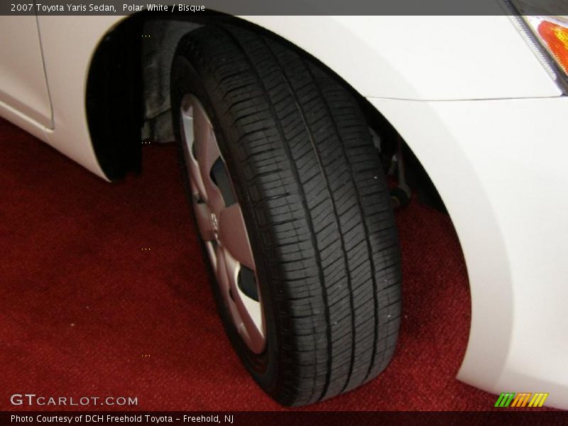 Polar White / Bisque 2007 Toyota Yaris Sedan