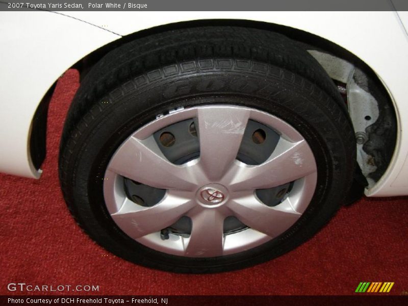 Polar White / Bisque 2007 Toyota Yaris Sedan