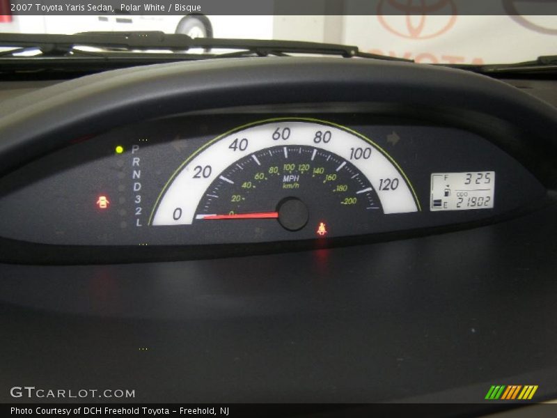 Polar White / Bisque 2007 Toyota Yaris Sedan