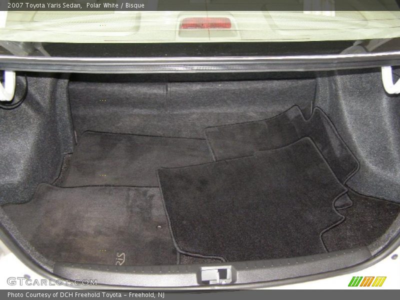 Polar White / Bisque 2007 Toyota Yaris Sedan