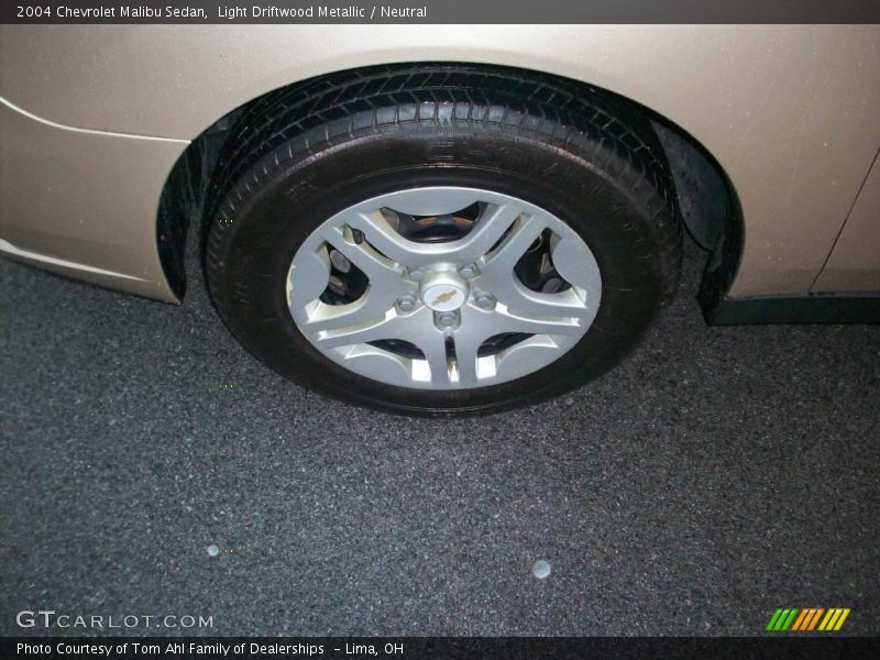 Light Driftwood Metallic / Neutral 2004 Chevrolet Malibu Sedan