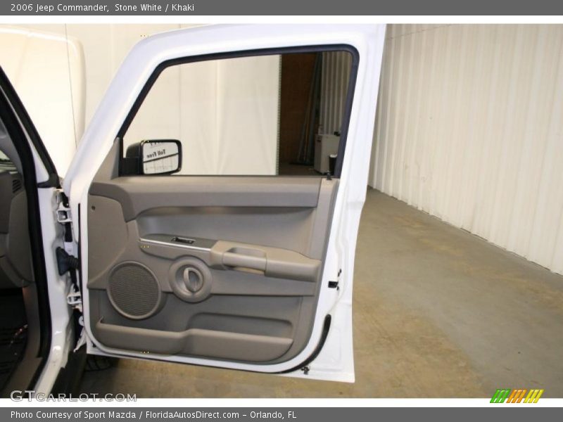 Stone White / Khaki 2006 Jeep Commander