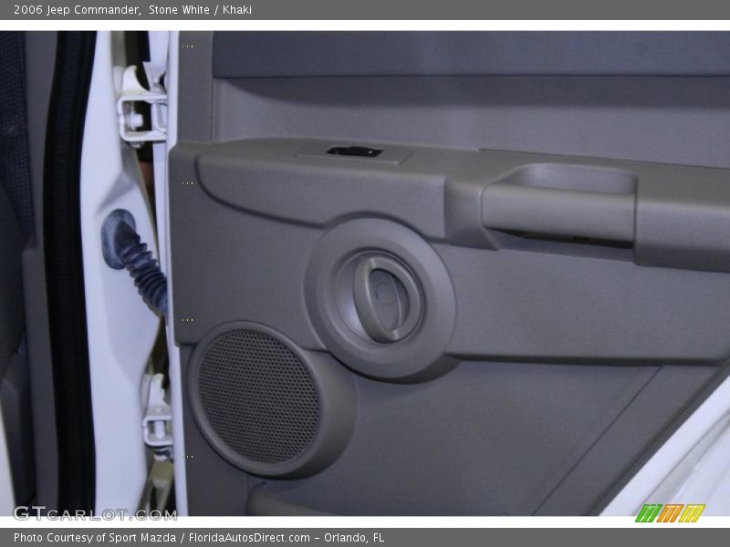 Stone White / Khaki 2006 Jeep Commander