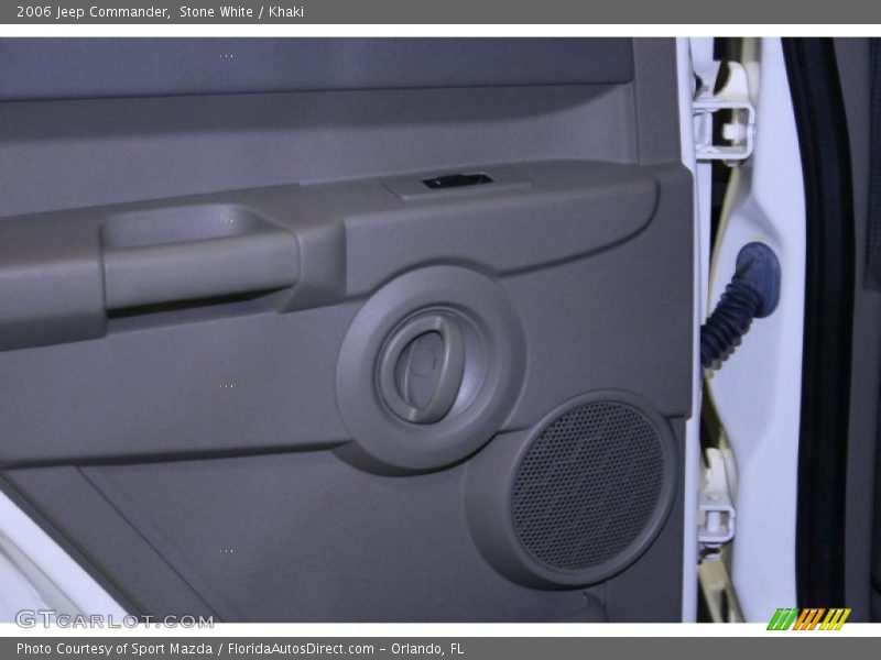 Stone White / Khaki 2006 Jeep Commander