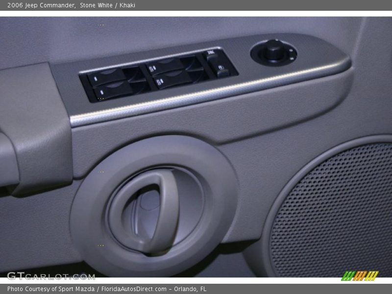 Stone White / Khaki 2006 Jeep Commander