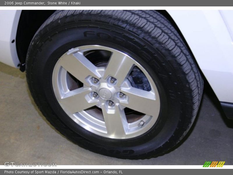 Stone White / Khaki 2006 Jeep Commander