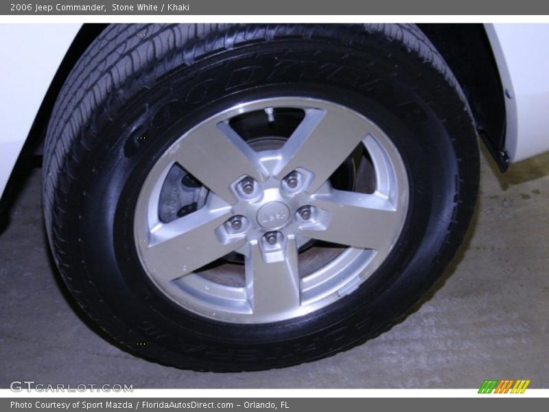 Stone White / Khaki 2006 Jeep Commander