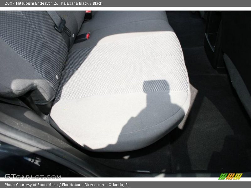 Kalapana Black / Black 2007 Mitsubishi Endeavor LS