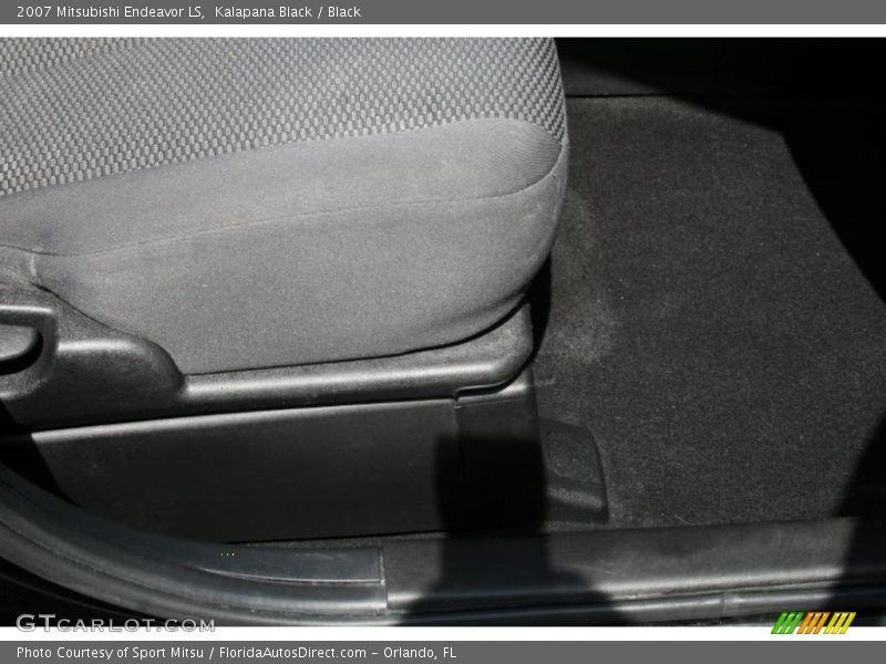Kalapana Black / Black 2007 Mitsubishi Endeavor LS