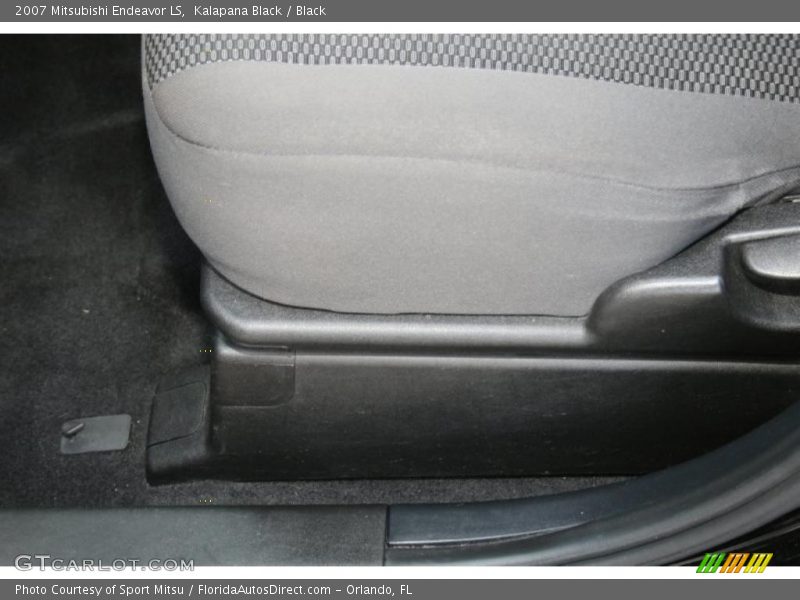 Kalapana Black / Black 2007 Mitsubishi Endeavor LS
