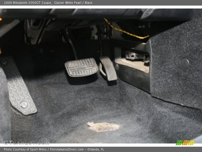 Glacier White Pearl / Black 1999 Mitsubishi 3000GT Coupe
