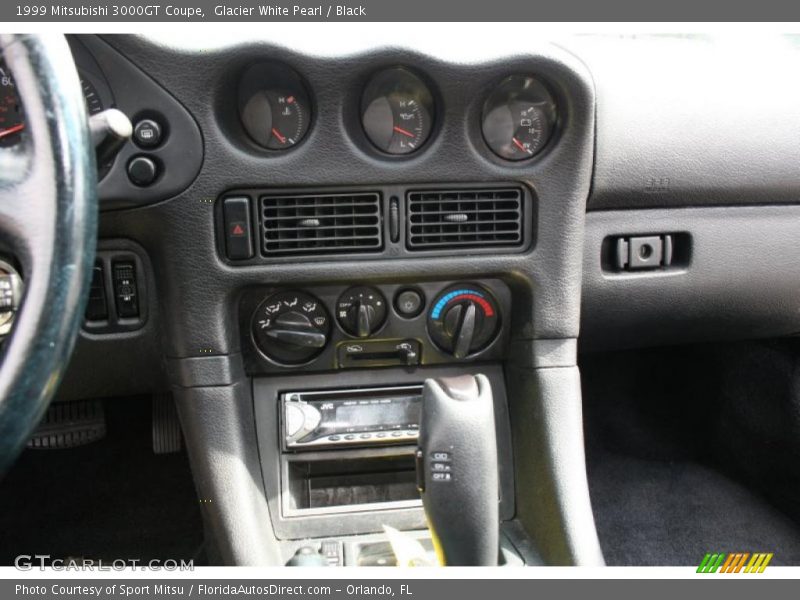 Glacier White Pearl / Black 1999 Mitsubishi 3000GT Coupe