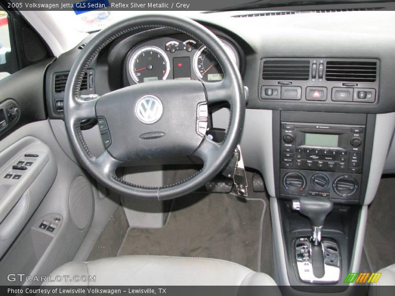 Reflex Silver Metallic / Grey 2005 Volkswagen Jetta GLS Sedan