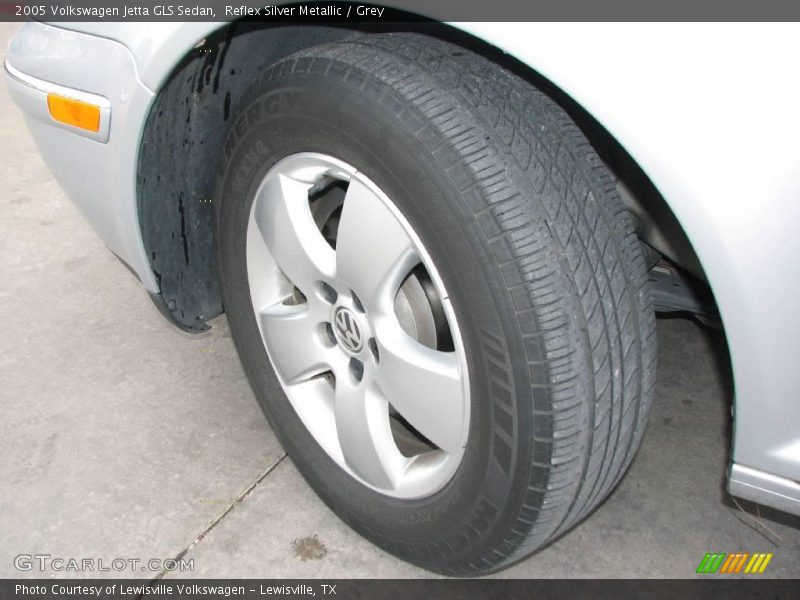 Reflex Silver Metallic / Grey 2005 Volkswagen Jetta GLS Sedan