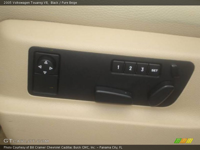 Black / Pure Beige 2005 Volkswagen Touareg V8