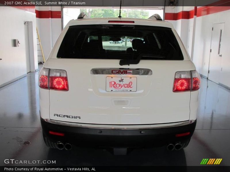 Summit White / Titanium 2007 GMC Acadia SLE