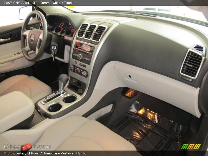 Summit White / Titanium 2007 GMC Acadia SLE