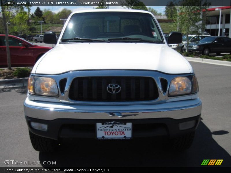Super White / Charcoal 2004 Toyota Tacoma V6 TRD Xtracab 4x4