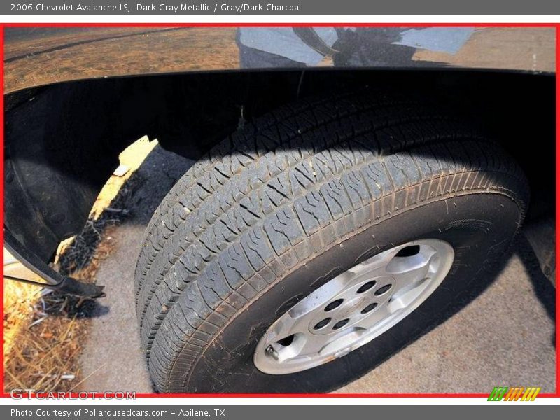 Dark Gray Metallic / Gray/Dark Charcoal 2006 Chevrolet Avalanche LS