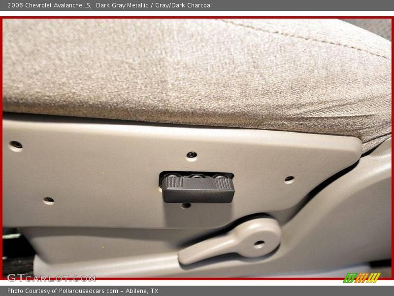 Dark Gray Metallic / Gray/Dark Charcoal 2006 Chevrolet Avalanche LS