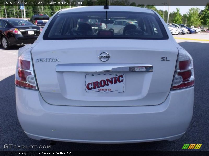 Aspen White / Charcoal 2010 Nissan Sentra 2.0 SL