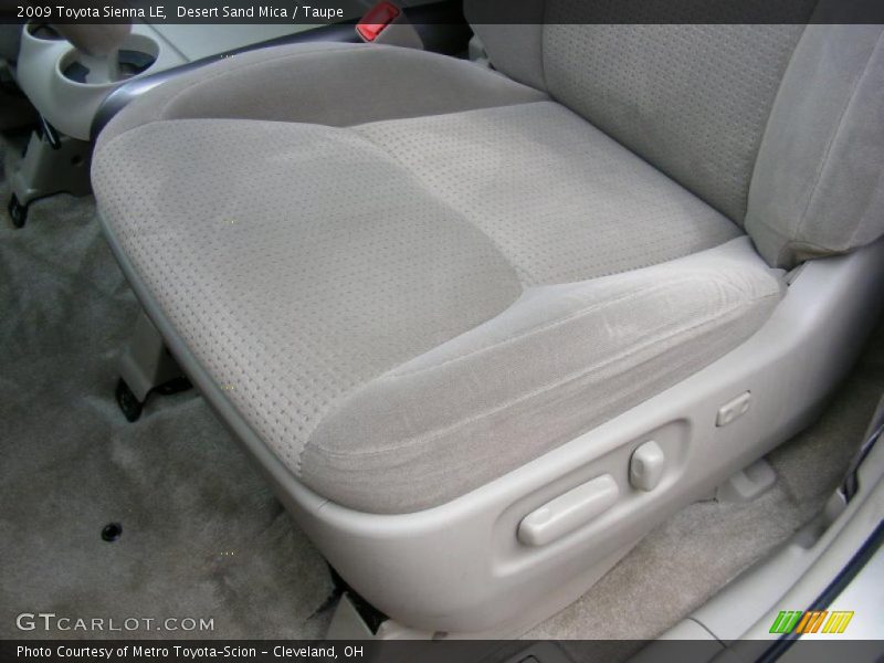 Desert Sand Mica / Taupe 2009 Toyota Sienna LE