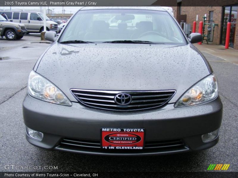 Phantom Gray Pearl / Gray 2005 Toyota Camry XLE