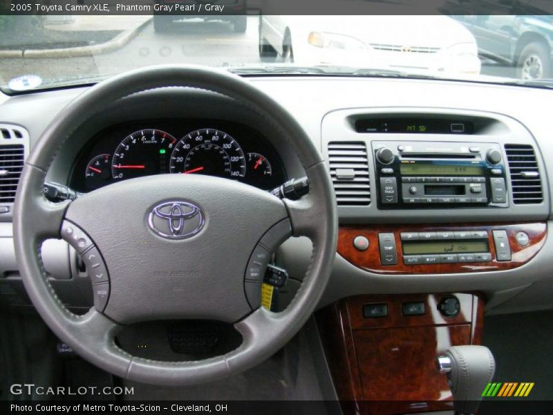 Phantom Gray Pearl / Gray 2005 Toyota Camry XLE