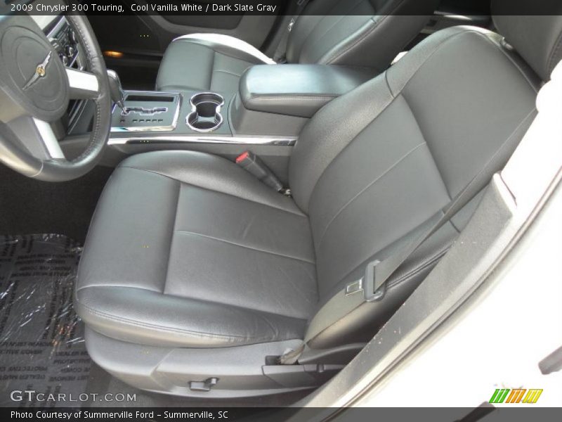 Cool Vanilla White / Dark Slate Gray 2009 Chrysler 300 Touring
