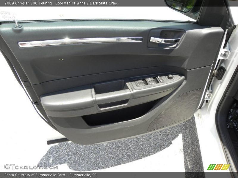 Cool Vanilla White / Dark Slate Gray 2009 Chrysler 300 Touring