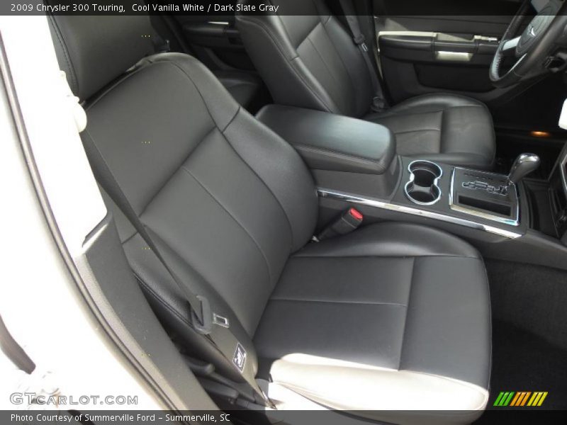 Cool Vanilla White / Dark Slate Gray 2009 Chrysler 300 Touring