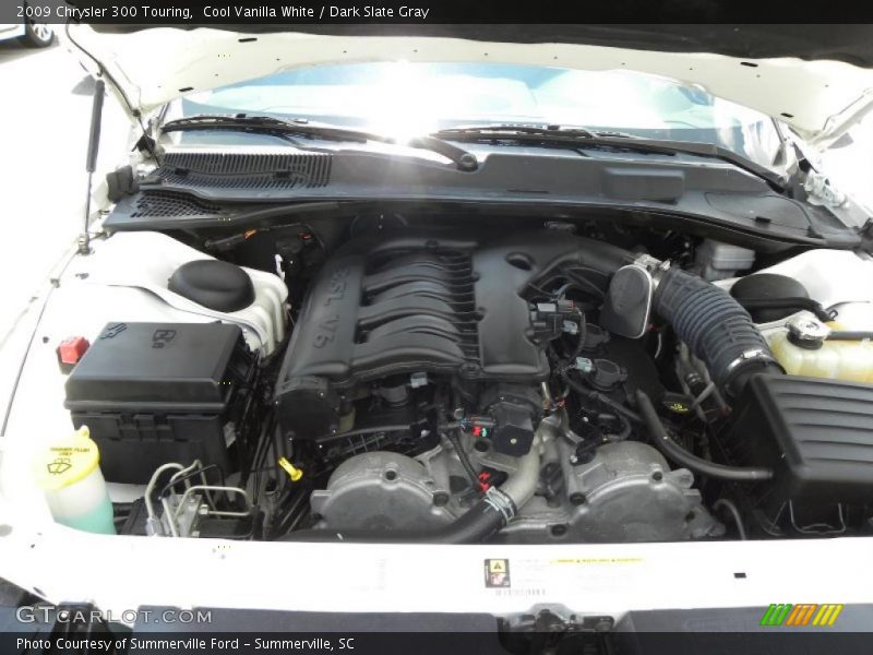 Cool Vanilla White / Dark Slate Gray 2009 Chrysler 300 Touring