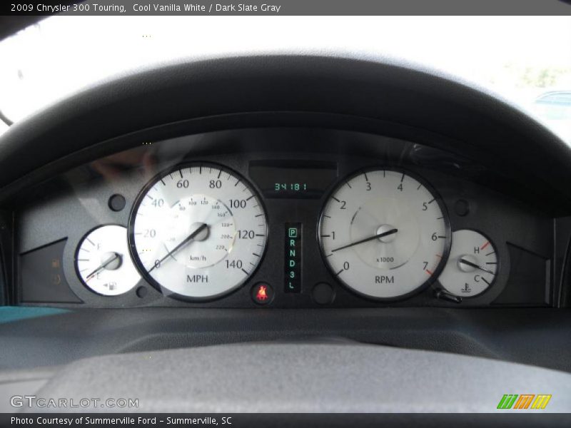 Cool Vanilla White / Dark Slate Gray 2009 Chrysler 300 Touring