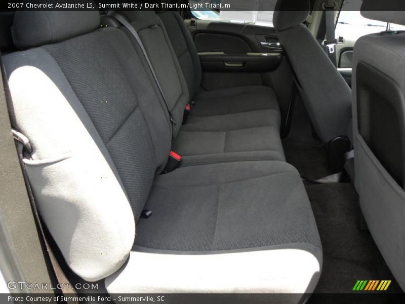 Summit White / Dark Titanium/Light Titanium 2007 Chevrolet Avalanche LS