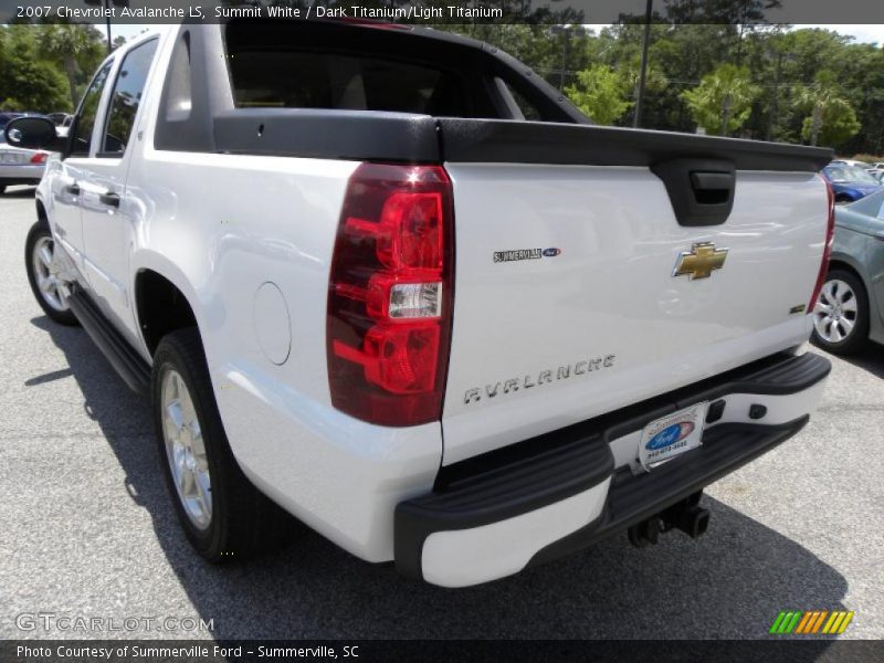 Summit White / Dark Titanium/Light Titanium 2007 Chevrolet Avalanche LS