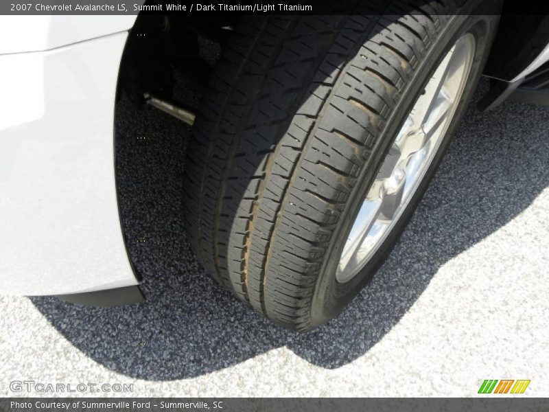 Summit White / Dark Titanium/Light Titanium 2007 Chevrolet Avalanche LS