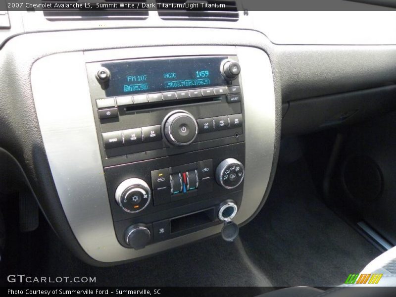 Summit White / Dark Titanium/Light Titanium 2007 Chevrolet Avalanche LS