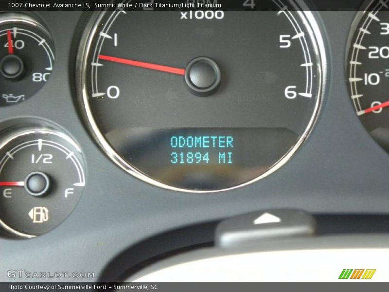 Summit White / Dark Titanium/Light Titanium 2007 Chevrolet Avalanche LS