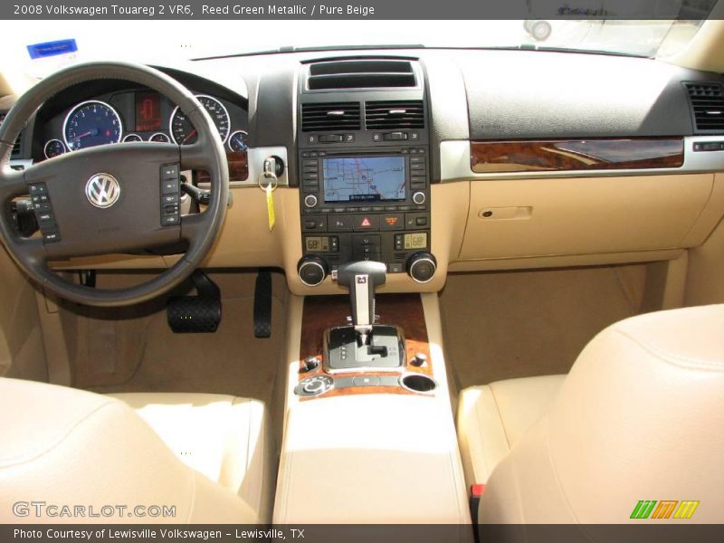 Reed Green Metallic / Pure Beige 2008 Volkswagen Touareg 2 VR6