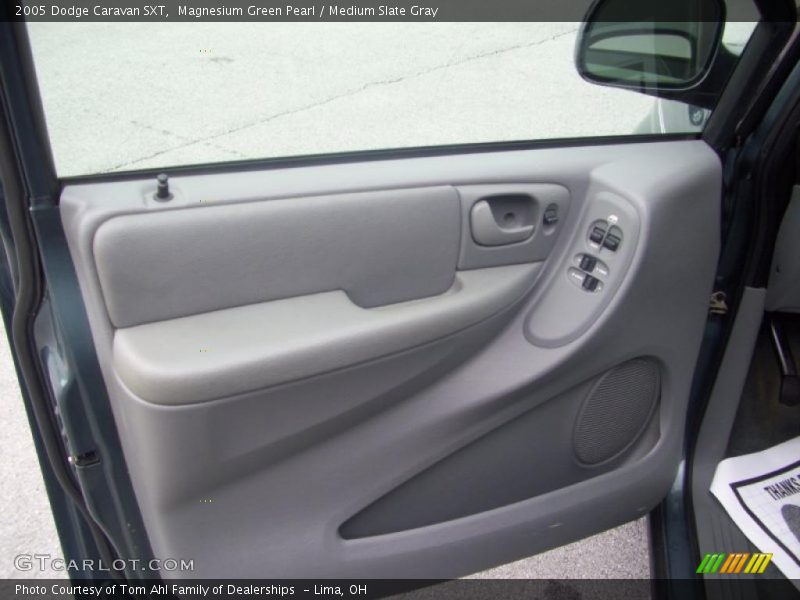 Magnesium Green Pearl / Medium Slate Gray 2005 Dodge Caravan SXT