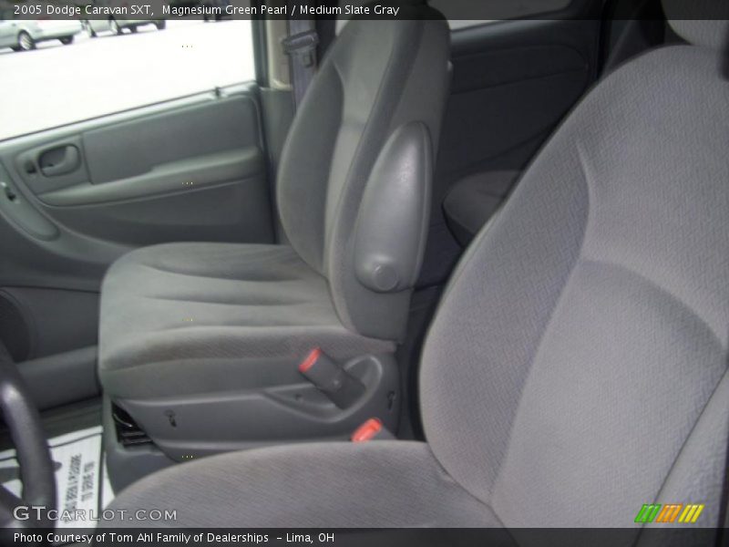 Magnesium Green Pearl / Medium Slate Gray 2005 Dodge Caravan SXT