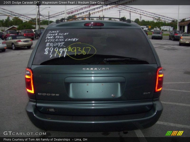 Magnesium Green Pearl / Medium Slate Gray 2005 Dodge Caravan SXT