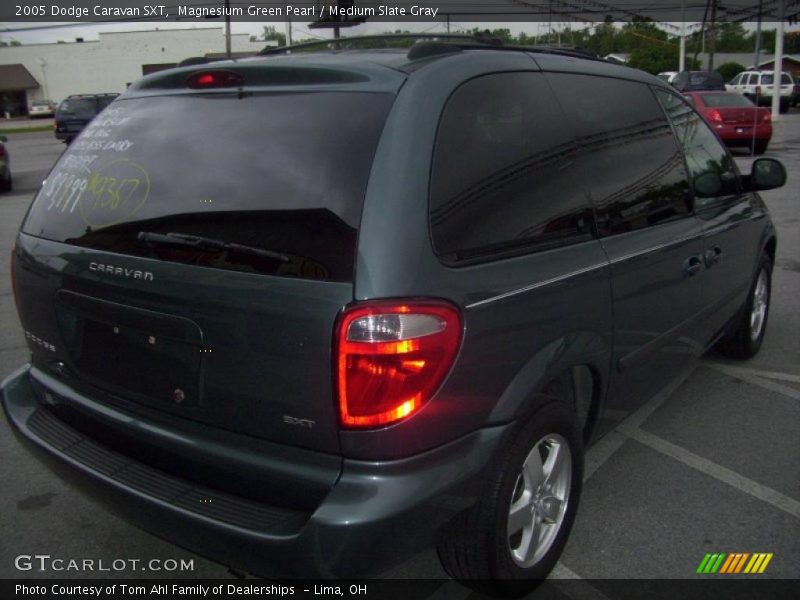 Magnesium Green Pearl / Medium Slate Gray 2005 Dodge Caravan SXT