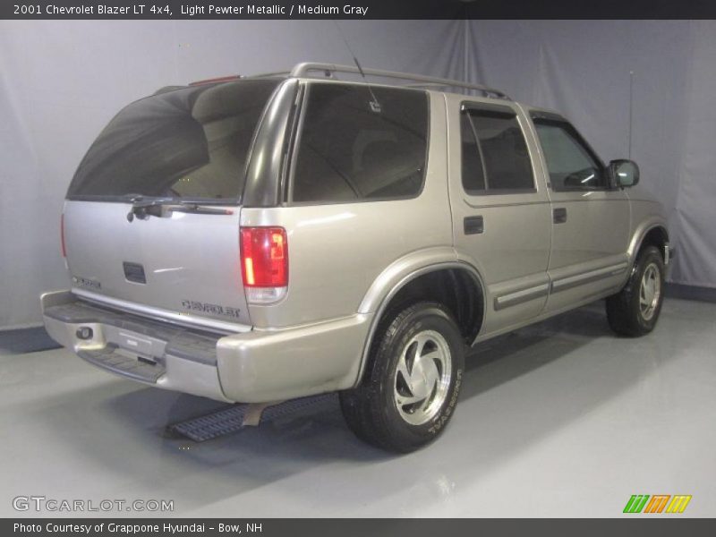 Light Pewter Metallic / Medium Gray 2001 Chevrolet Blazer LT 4x4