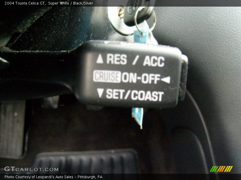 Super White / Black/Silver 2004 Toyota Celica GT