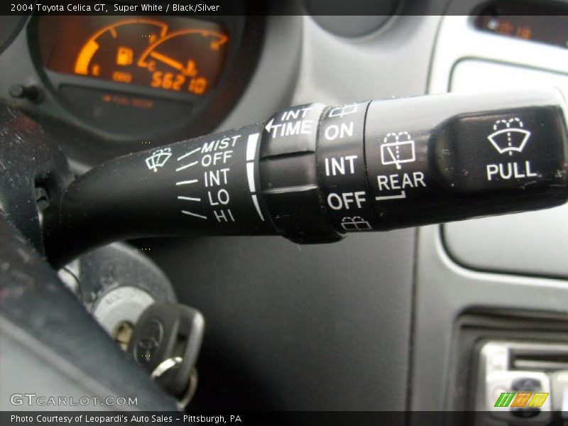 Super White / Black/Silver 2004 Toyota Celica GT