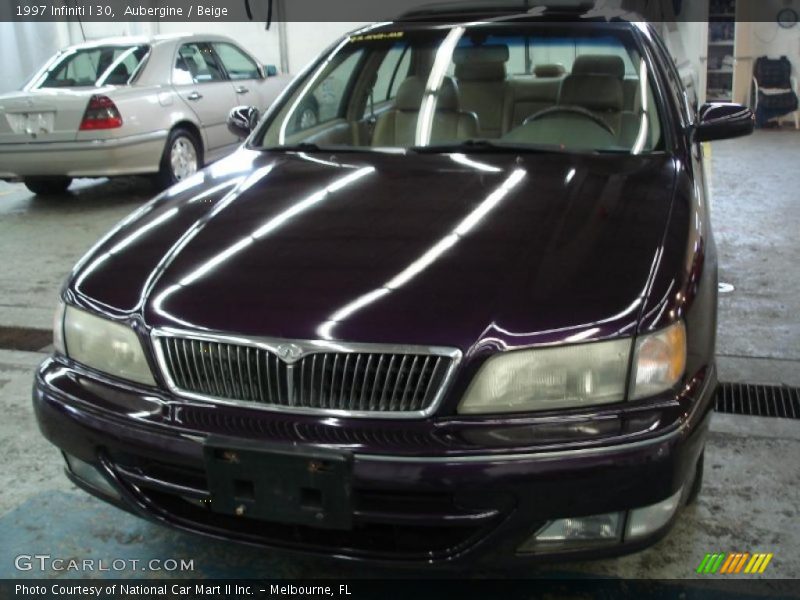 Aubergine / Beige 1997 Infiniti I 30
