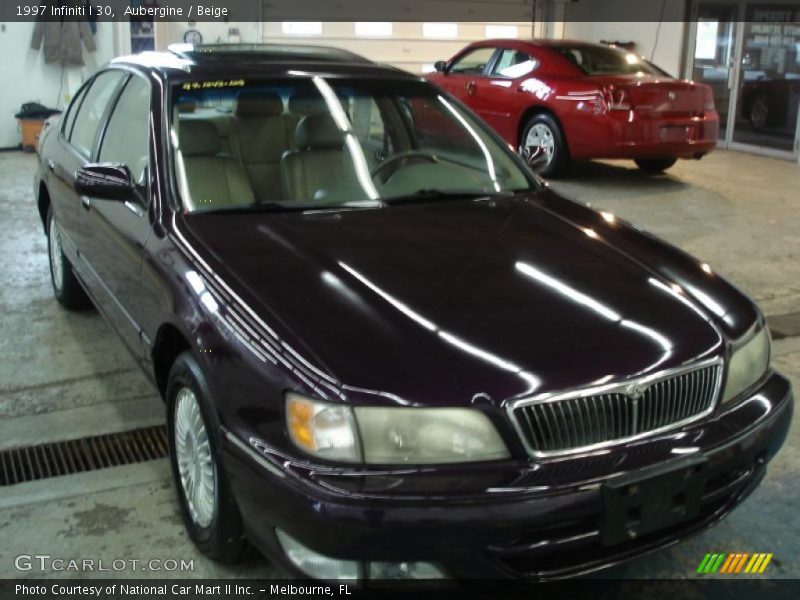 Aubergine / Beige 1997 Infiniti I 30