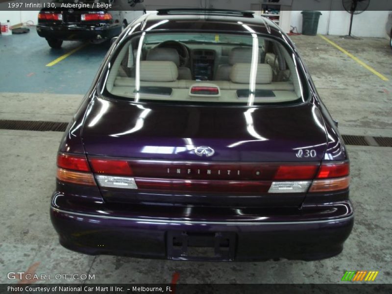 Aubergine / Beige 1997 Infiniti I 30