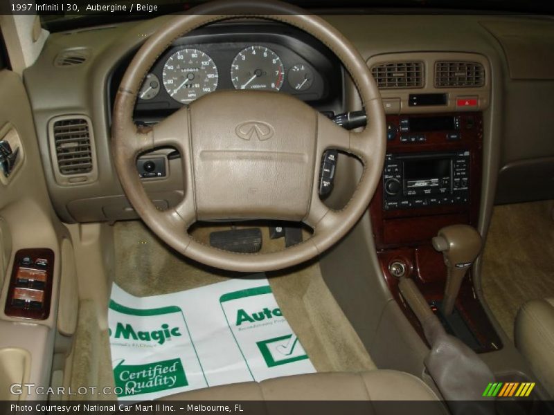 Aubergine / Beige 1997 Infiniti I 30